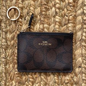 Coach | ID Case